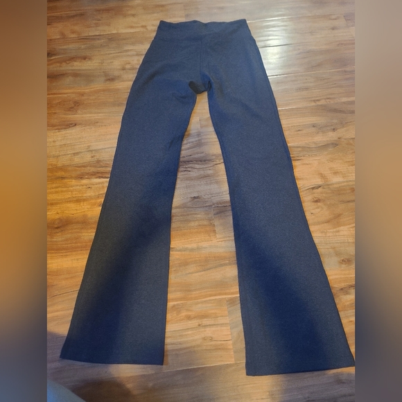 Amazon Pants - Large leggings